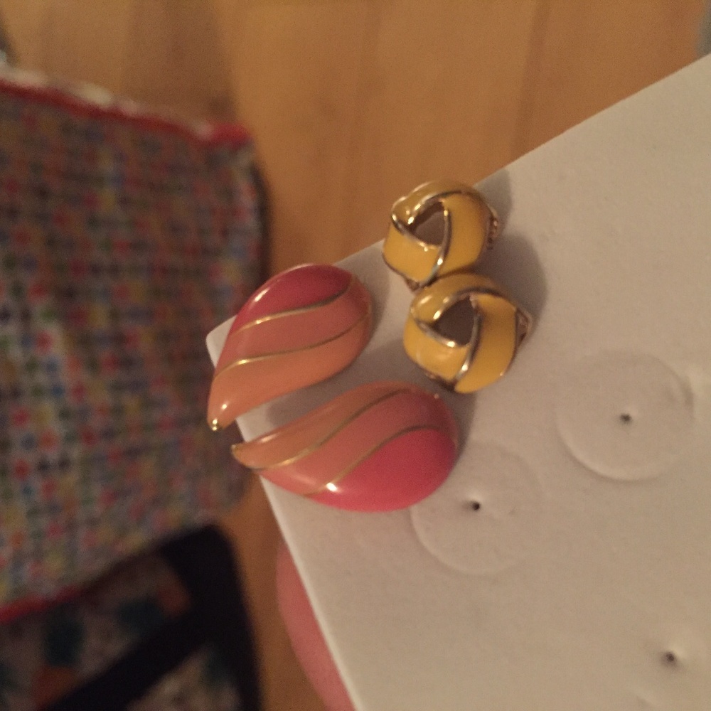 Assorted Gold/Silver Jewellery